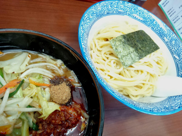 「赤つけ麺 ￥780・野菜 ￥150・辛増 ￥50」@ちょっと美味しい中華食堂 大門の写真