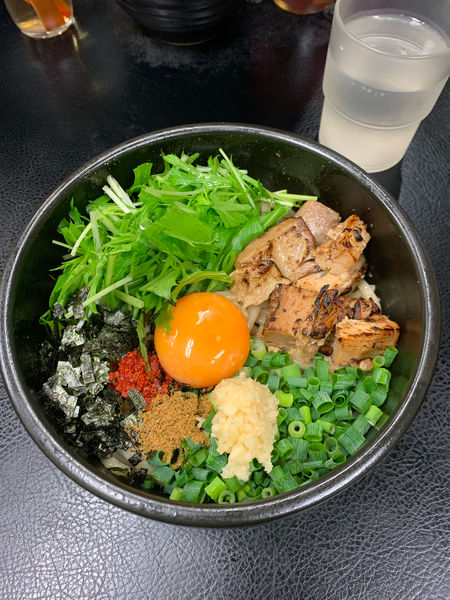 「看板のまぜそば」@あらし 新鵜沼駅前店の写真