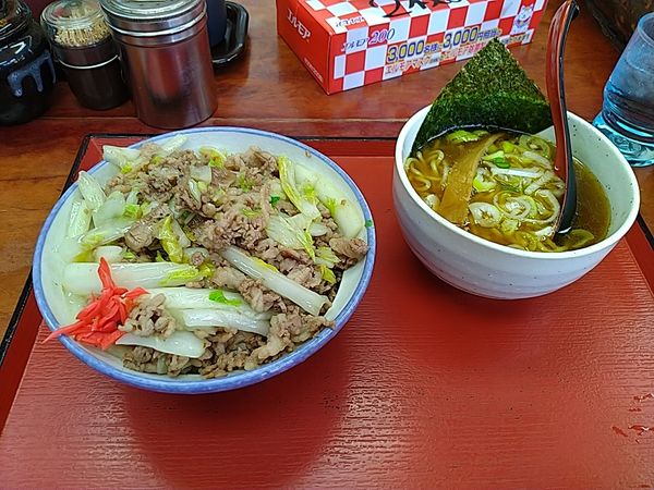 「半ラーメン」@まぐろラーメン 大門の写真