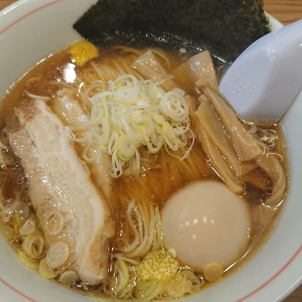 「限定柚子香る貝出汁中華そば 800円」@別邸三く 豚骨らーめん 真真の写真