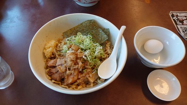 「哲二郎油そば」@ニンニクらーめん 碧の豚二郎の写真