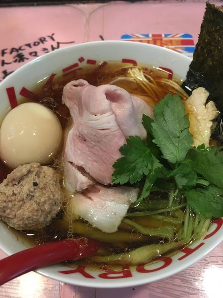 「特選地鶏中華そば」@らーめん凛々の写真