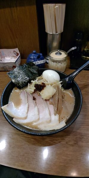 「味噌＋ネギ＋チャーシュー＋ゆで卵」@らーめんや ひろの写真