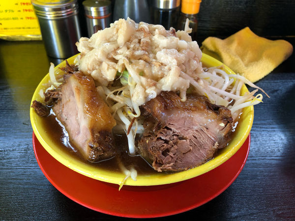 「らーめん並（野菜増し、油増し）750円」@ラーメン イエローの写真