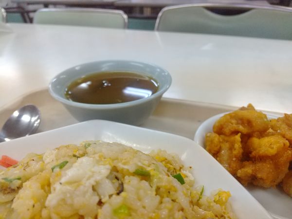 「#チャーハン #550円 #唐揚げプラス #200円」@波止場食堂 出田町店の写真