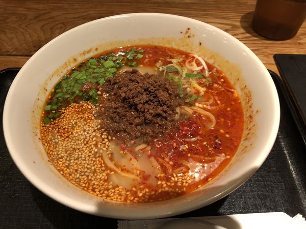 「紅麻辣坦々麺+中生」@宙寅屋 東京ソラマチ店の写真