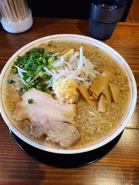 「にんにく背脂しょうゆラーメン」@スタミナススムの写真