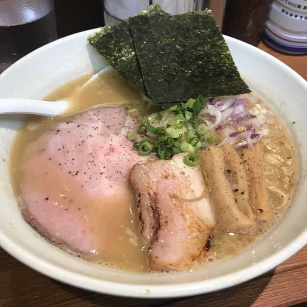 「濃厚蟹豚骨ラーメン（￥850）※」@やきとん 豚番長 京急蒲田店の写真