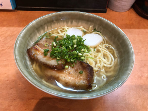 「沖縄そば」@沖縄そば やんばる 新宿本店の写真