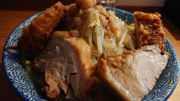 「大らーめん、チョイ豚増し」@麺処 ほん田 東十条店の写真