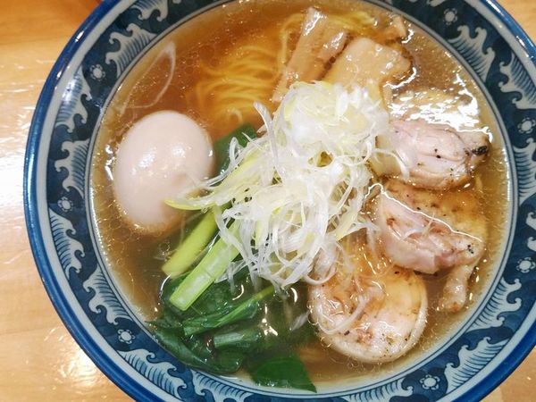 「鶏そば（醤油）＋味玉」@ラーメン Sorenariの写真