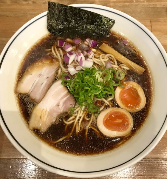 「黄金煮玉子醤油ラーメン」@ラーメン一心 本店の写真