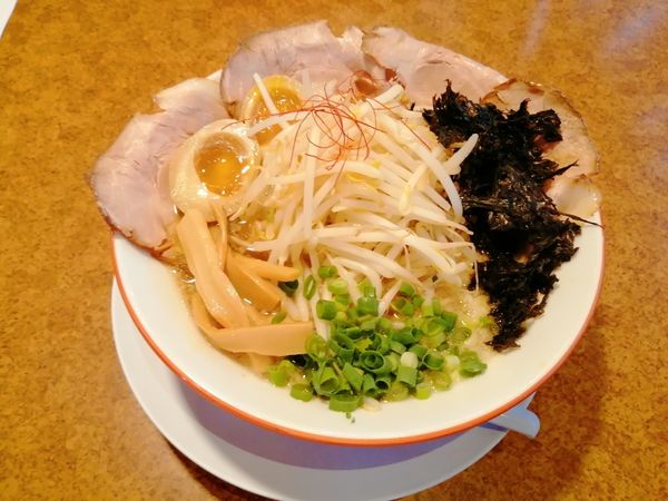 「特製ラーメン」@ラーメン 万人家 紫竹山店の写真