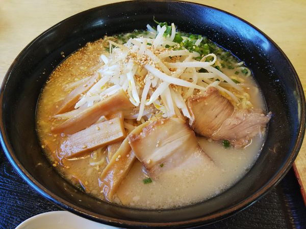 「ラーメン（とんこつ味）　（大盛り）」@ぐーちょきぱの写真