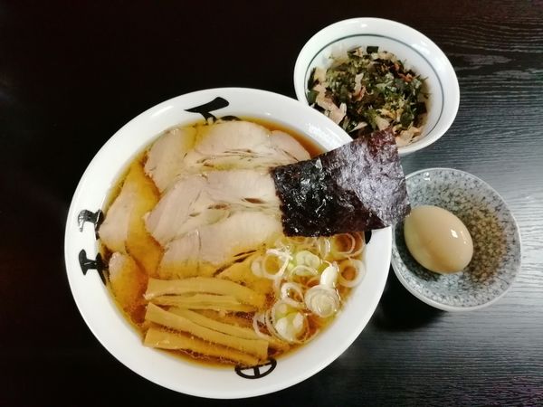 「チャーシュー麺　漁師飯、半熟玉子」@中華そば処 琴平荘の写真
