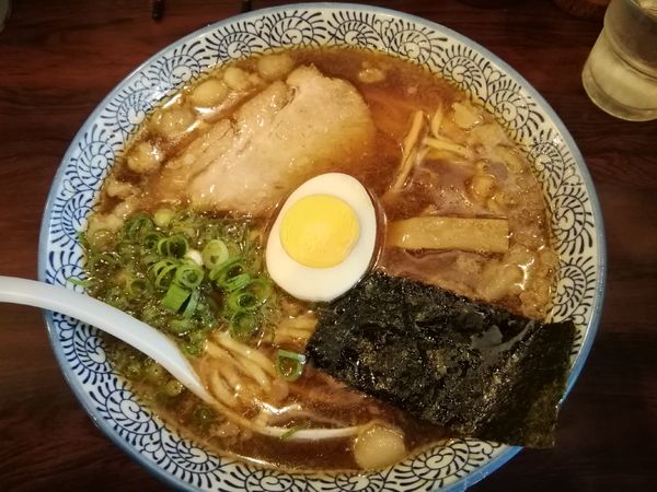 「醤油ラーメン」@醤油らーめん かまやつの写真