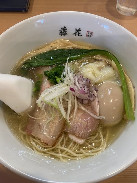 「特製塩らーめん」@支那蕎麦屋 藤花の写真