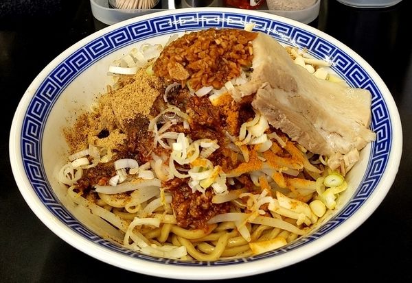 「まぜそば」@東葛MARUKAKU 南柏店の写真