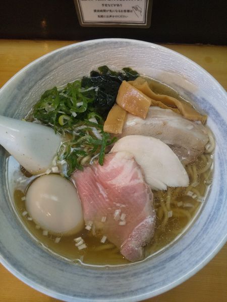 「いりこそば750円味玉110円」@讃岐ラーメン 香麦の写真