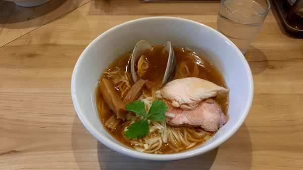 「イズムのらーめん （醤油）850円」@麺堂イズムの写真