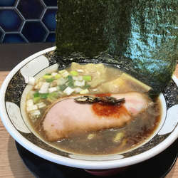 凄い煮干ラーメン