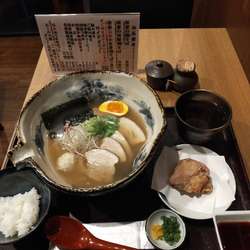 特製潮そば（980円）