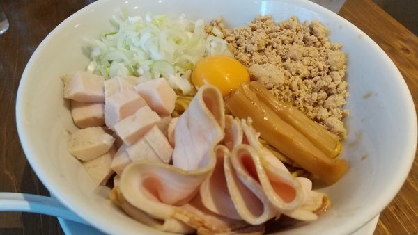 「鶏まぜそば＋大盛」@麺屋鈴春の写真