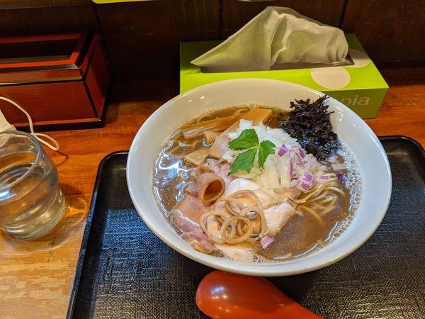 「烏賊煮干しそば+和え玉」@煮干し中華そば つけ麺 海猫の写真