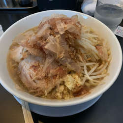 ラーメン中　900円