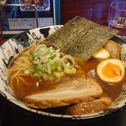 こく醤油チャーシュー麺