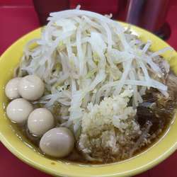 小ラーメン(麺少なめ)750円＋うずらの卵100円