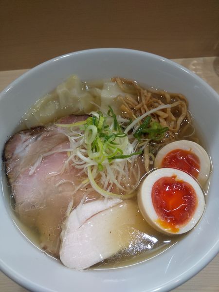 「特製塩中華そば1250円」@手揉み中華そば 中村の写真