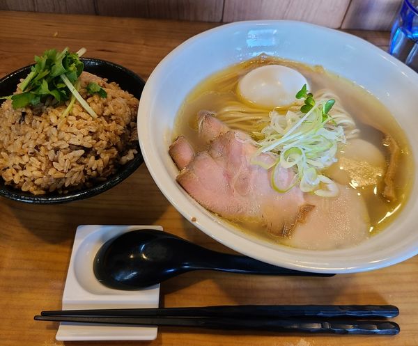 「特製塩と貝のラーメン¥1030+炊き込みご飯¥300」@ラーメン 健やかの写真