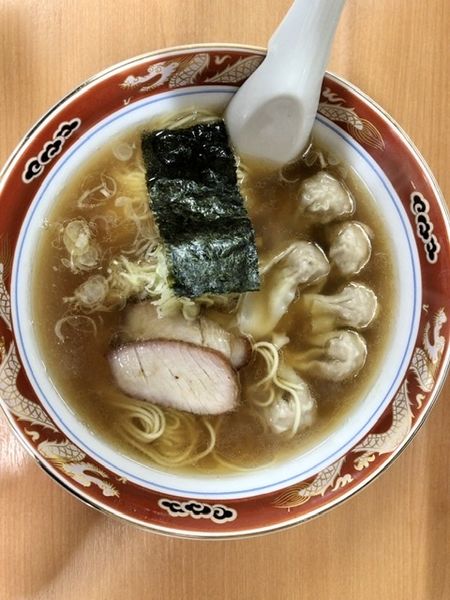 「ワンタン麺　1120円」@支那ソバ かづ屋の写真