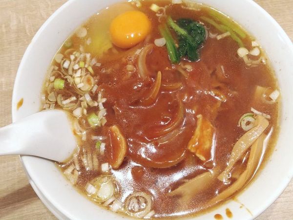 「カレーラーメン+生卵」@中華洋食食堂 あゆたの写真