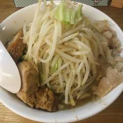 ブタメン並・麺少なめ(¥750)