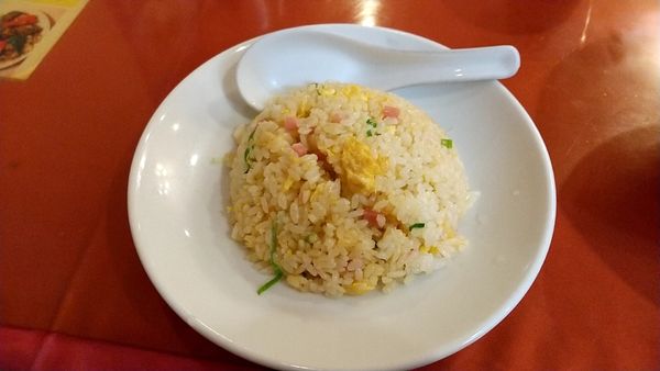 「半炒飯」@中華料理  芳香園 新横浜店の写真