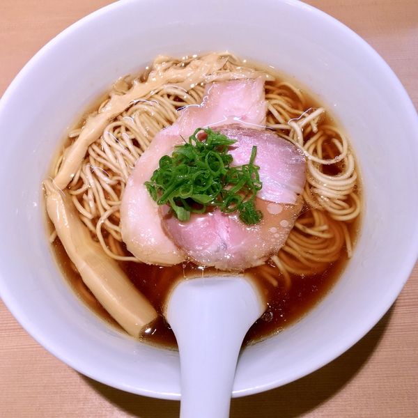 「醤油らぁ麺。￥800。」@らぁ麺 はやし田 新宿本店の写真