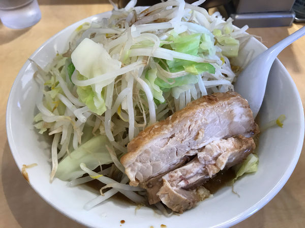 「ぎ郎野菜ﾆﾝﾆｸ固め850円」@ら～めん ぎょうてん屋 GOLD 綾瀬店の写真