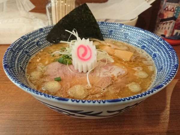 「魚介とんこつらーめん」@麺屋わおんの写真