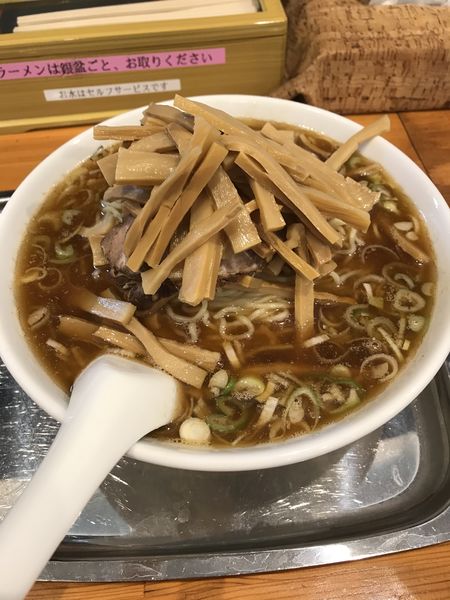 「ラーメン大盛メンマダブル（カタメ、カラカラ、上澄、カメリア）」@煮干しだし醤油ラーメン 桂の写真