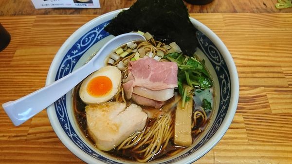 「煮干しそば 黒醤油」@中華そば よしかわの写真