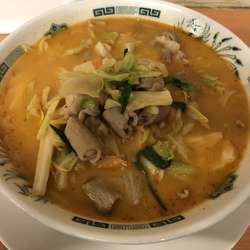 モツ野菜ラーメン