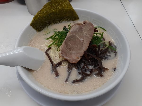 「ラーメン、替玉」@博多天神 渋谷南口店の写真
