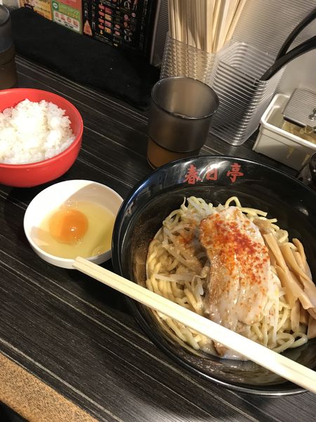 「鳥豚油そば+卵かけご飯」@油そば専門店 春日亭 明大前店の写真