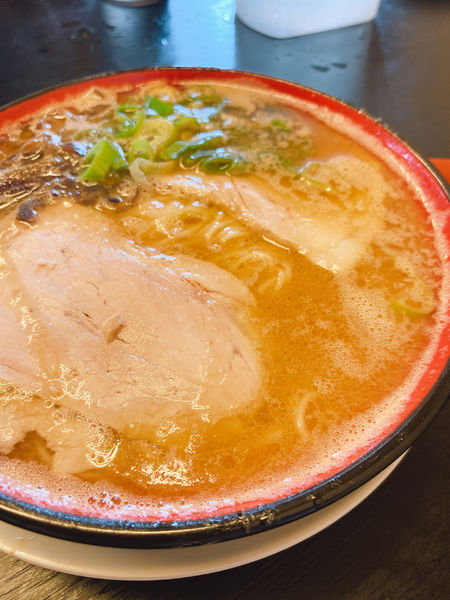 「こってりラーメン」@福間ラーメン ろくでなし 新宮店の写真