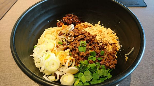 「【昼】汁なし担々麺」@タイガー餃子会館 宇田川町店の写真