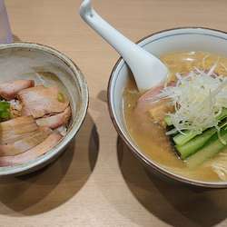 【限定】京鰆そば 900円+吊るし焼きバラ焼豚丼 350円