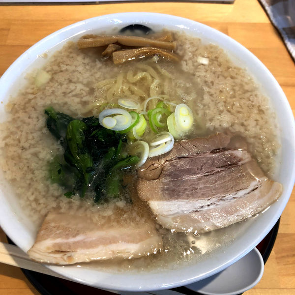 「白の中華そば（背脂多め）750円」@伊藤商店 足利店の写真