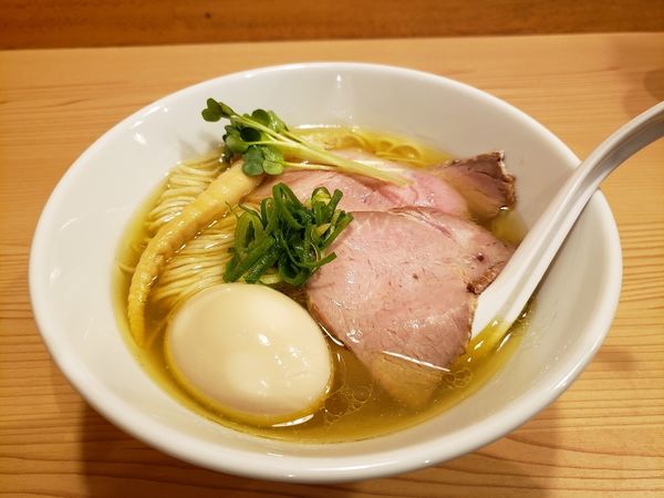 「味玉塩ラーメン、細麺ストレート」@地鶏らーめん とりじの写真